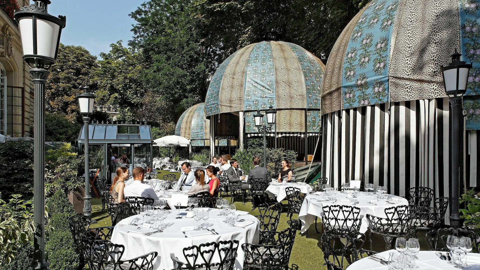 Saint Hotel