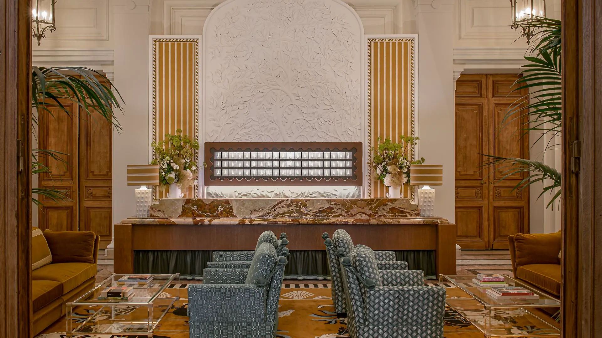 Saint Hotel