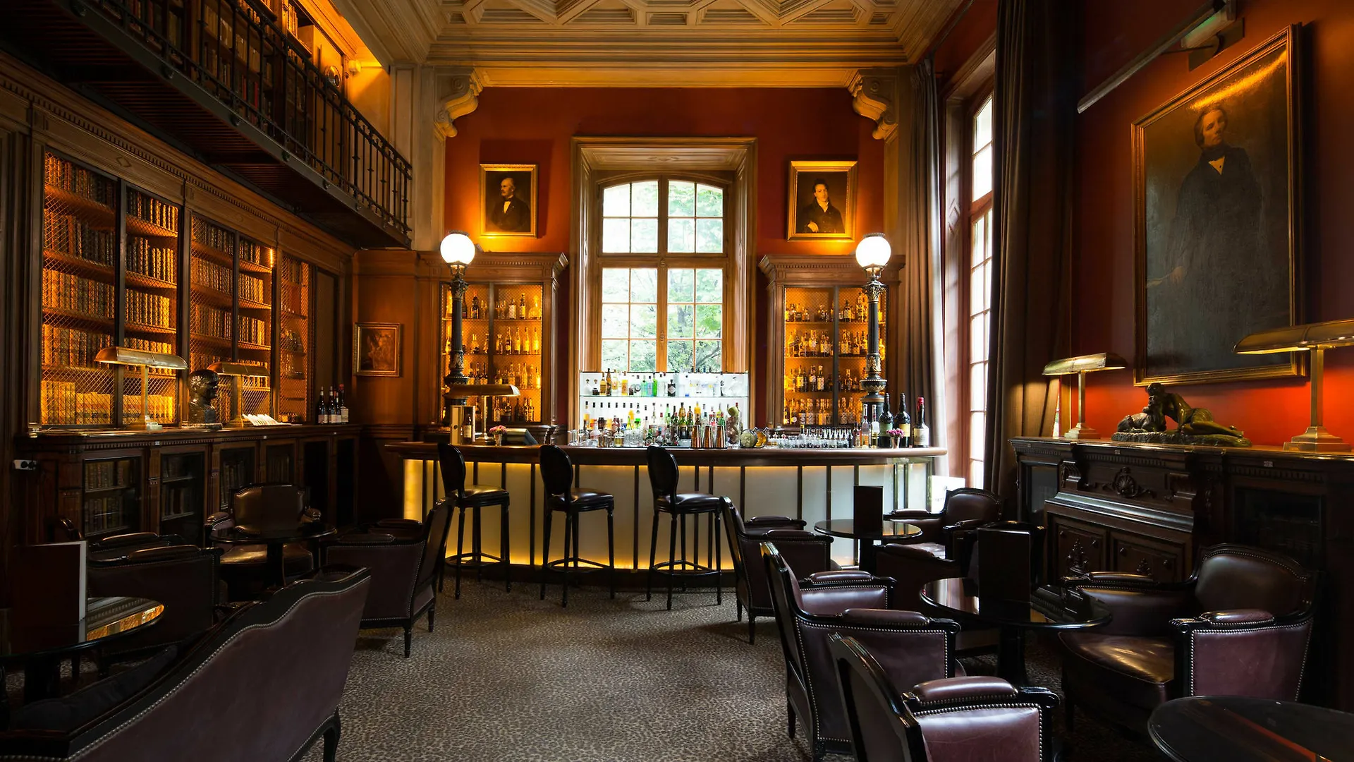 Saint Hotel 5*